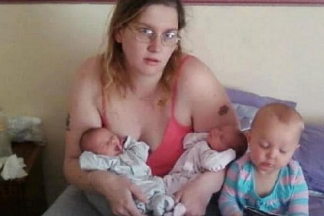 В Британии женщина потеряла сознание и скончалась на глазах у детей 27082020 Общество: В Британии женщина потеряла сознание и скончалась на глазах у детей