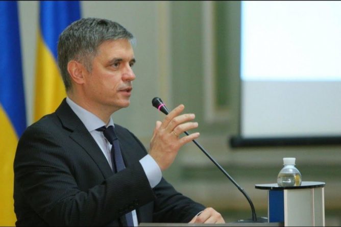 Общество: Пристайко анонсировал крупный контракт на поставки летального оружия из Британии