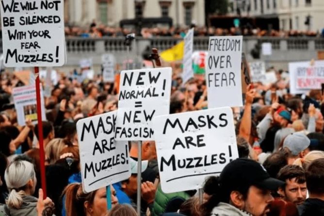 Общество: Против масок и вакцинации: В Лондоне тысячи людей вышли на протест