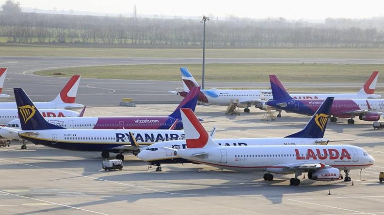 Двоих пассажиров задержали после посадки самолета в Лондоне 31082020 Общество: Двоих пассажиров задержали после посадки самолета в Лондоне