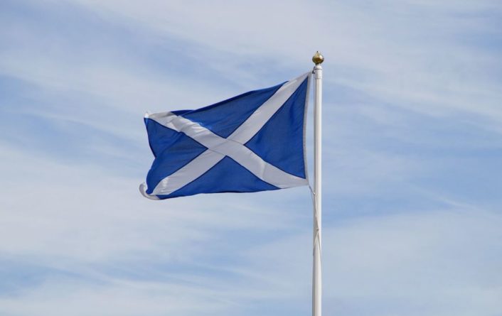 Общество: Шотландия подготовит проект нового референдума о независимости