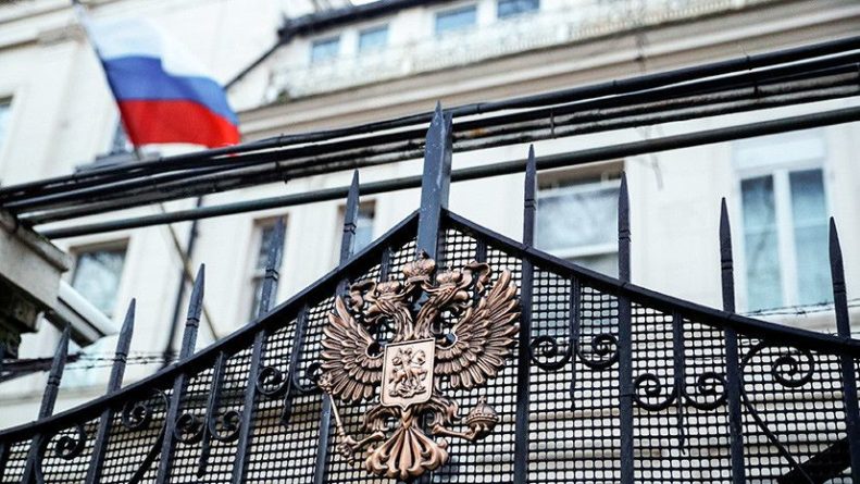 Посол России в Британии считает ситуацию с Навальным провокацией 03092020 Общество: Посол России в Британии считает ситуацию с Навальным провокацией
