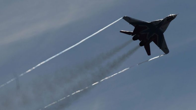 Общество: МиГ-29 вылетел на перехват разведчика Британии над Баренцевым морем