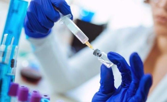 Общество: В Британии возобновили испытания вакцины от COVID-19