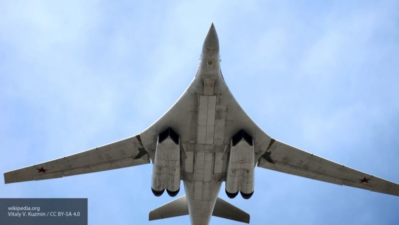 Общество: Ту-160 ВКС РФ пролетели у Лондона в ответ на провокации НАТО у Черного моря