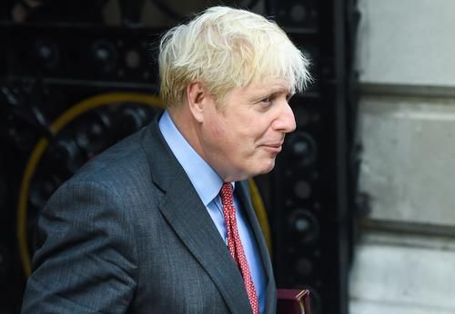 Общество: Британский премьер Джонсон объявил о серии новых ограничений из-за COVID-19