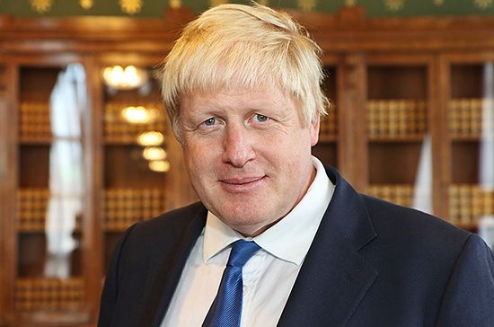 Премьер Великобритании объявил о новых ограничительных мерах для борьбы с COVID-19