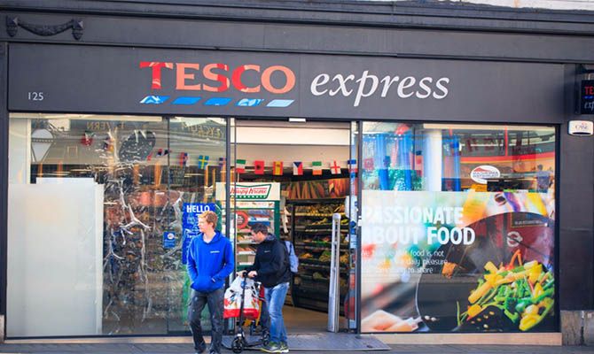 Общество: Супермаркеты в Великобритании вводят ограничения на покупку ряда продуктов