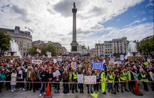 Общество: Лондон забастовал против пандемии