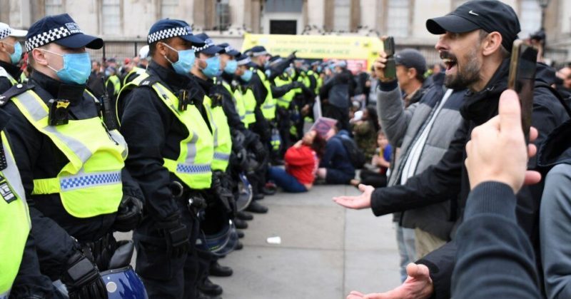 Общество: В Лондоне произошли столкновения полиции и Covid-диссидентов