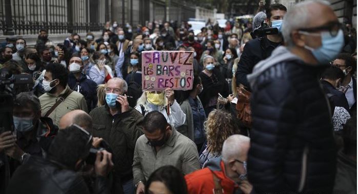 Общество: В Испании, Франции и Великобритании – протесты против карантина