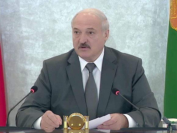 Общество: Лукашенко вместе с сыном попал под санкции Британии и Канады