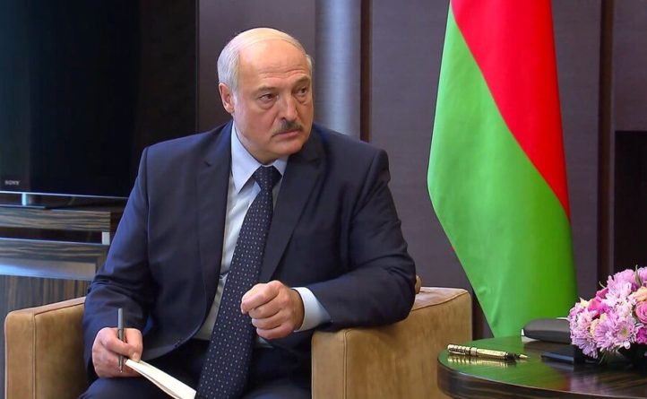Общество: Великобритания и Канада ввели санкции в отношении Лукашенко и его окружения