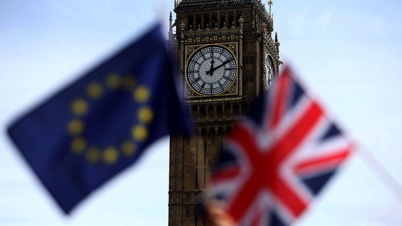 Общество: ЕС уведомил Британию о нарушении королевством соглашения о брексите