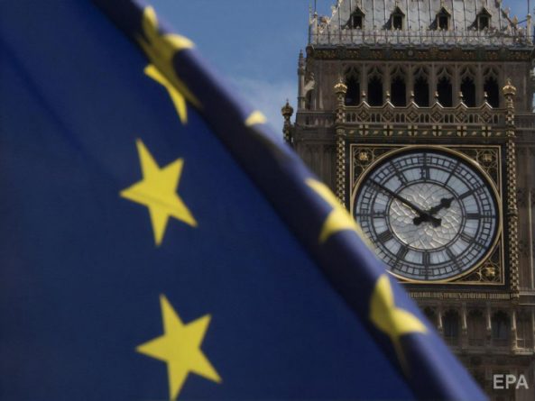 Общество: Еврокомиссия обвинила Великобританию в нарушении соглашения о Brexit