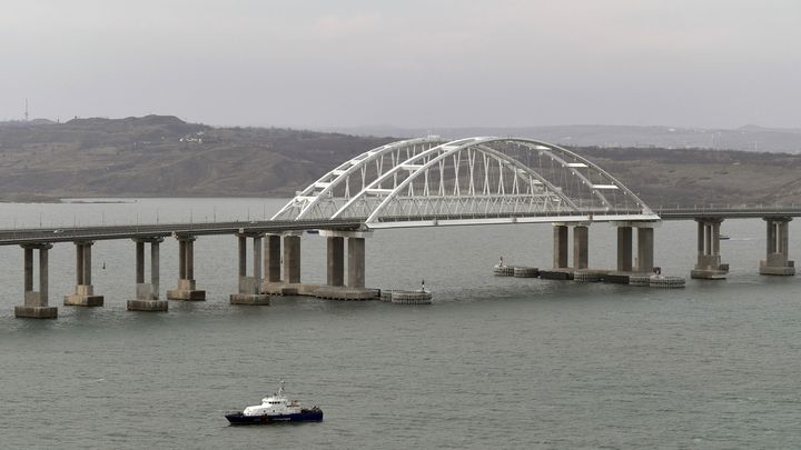 Общество: Великобритания вслед за ЕС ввела санкции против строителей Крымского моста