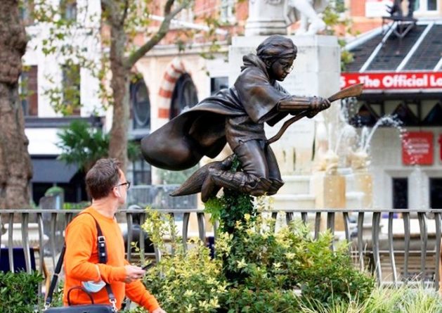 Общество: В центре Лондона установили памятник Гарри Поттеру