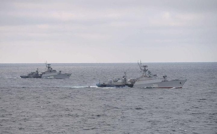Общество: Силы ЧФ установили контроль в Чёрном море над судном Dragon из Великобритании