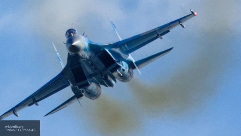Общество: Российский Су-27 перехватил три военных самолета Британии над Черным морем