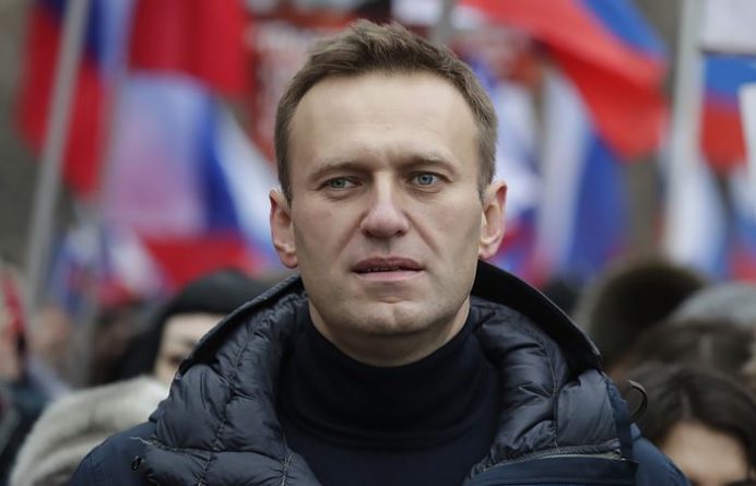 Общество: Лондон будет работать над санкциями против РФ за инцидент с Навальным