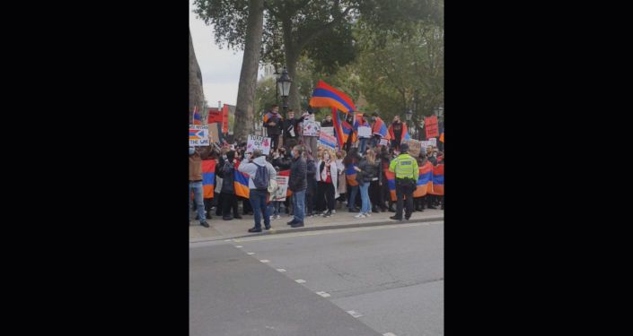 Общество: "Эрдоган – террорист, признайте Карабах": армяне протестуют в центре Лондона - видео