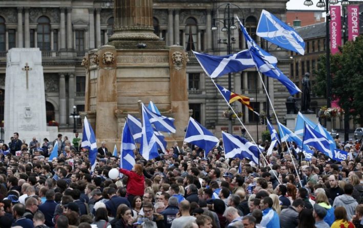 Общество: Шотландцы наносят погрязшему в кризисах Лондону серьезный удар