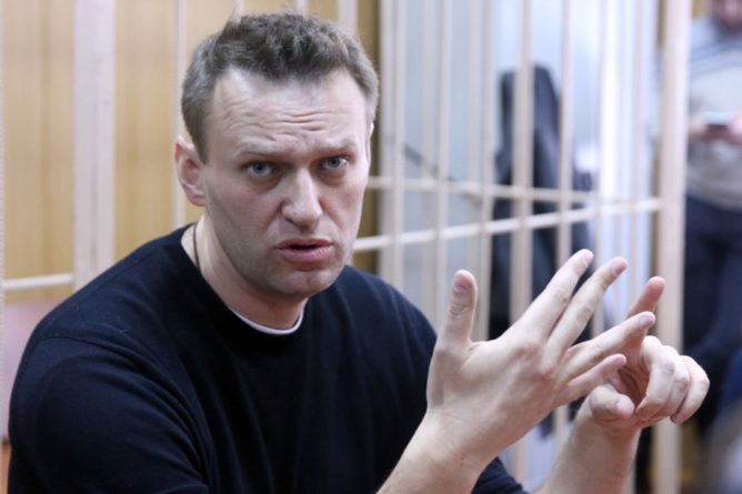Общество: Британия ввела санкции в отношении россиян из-за Навального