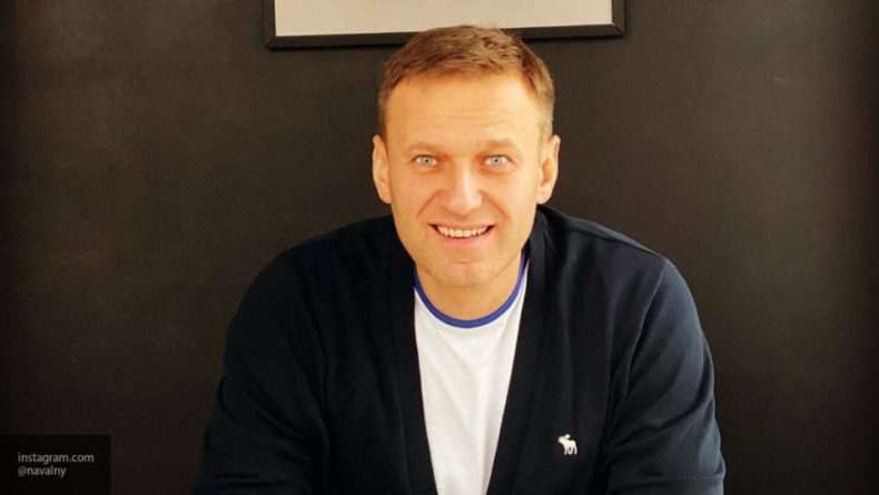 Общество: Великобритания ввела санкции против РФ из-за инцидента с Навальным