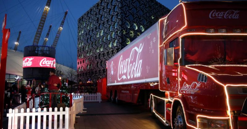 Общество: В Великобритании отменили праздничные грузовики Coca-Cola