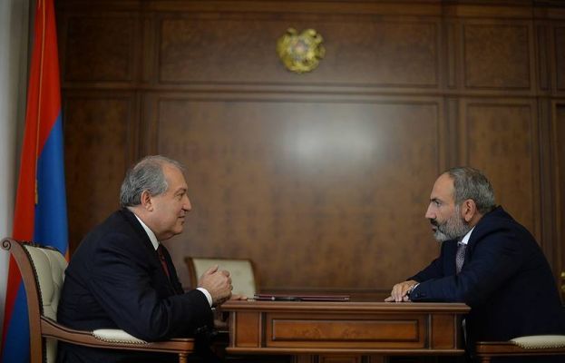 Общество: Экс-премьер Армении: Никол Пашинян и Армен Саркисян работают на Британию
