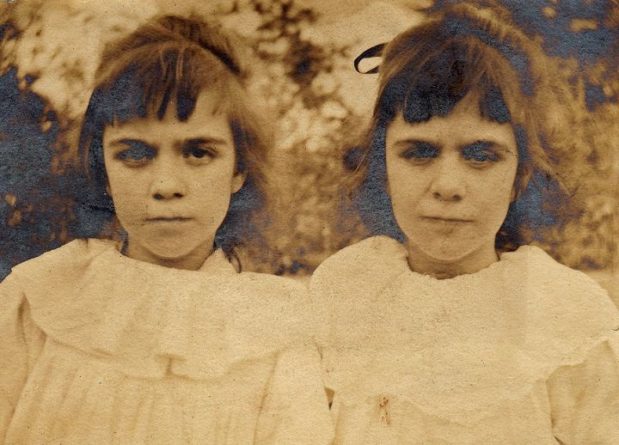 Общество: Реинкарнация сестер Поллок: история близняшек, которая потрясла всю Англию