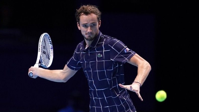 Общество: Теннисист Даниил Медведев впервые вышел в финал итогового турнира АТР в Лондоне