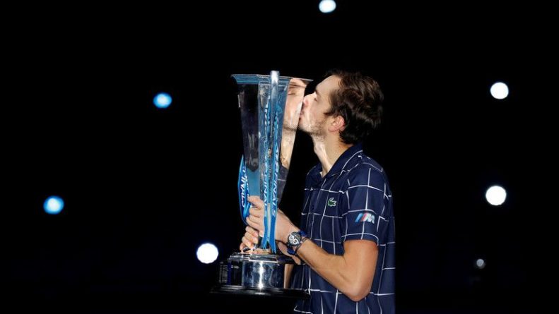Общество: Чемпионский характер: Медведев победил Тима и выиграл Итоговый турнир ATP в Лондоне