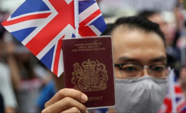 Общество: В Британии могут быть введены «коронавирусные» паспорта