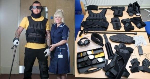 В Англии создали костюм для имитации самочувствия пожилых людей 23112020 Общество: В Англии создали костюм для имитации самочувствия пожилых людей