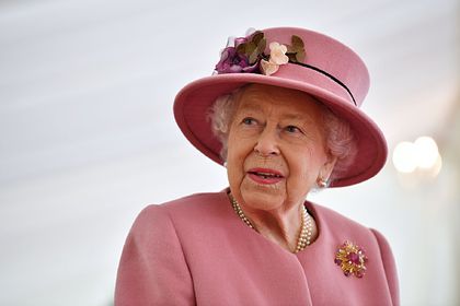 Общество: Королева Великобритании запустила собственное производство джина