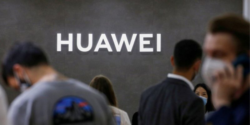 Общество: В Британии будут штрафовать операторов за использование оборудования Huawei