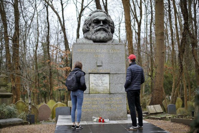 Общество: Некропольный туризм: в Британии на кладбища привлекают туристов