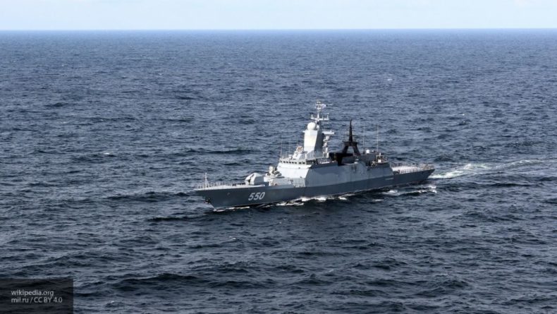Общество: Военный эксперт назвал причину неадекватной реакции Англии на корабли РФ