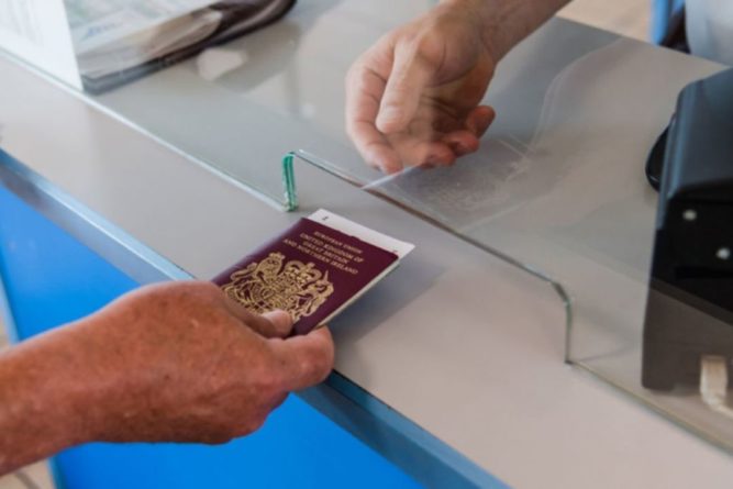 Общество: Британцы с не обновленными паспортами не смогут въезжать в ЕС