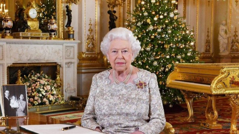 Общество: Новогодние традиции королевской семьи Великобритании: какие из них они нарушат в 2020
