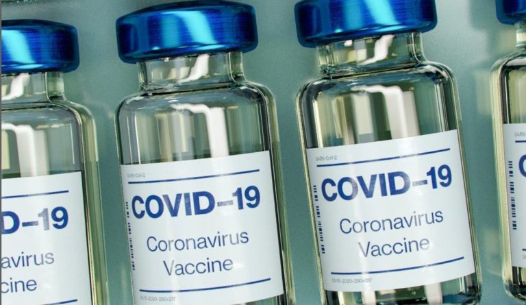 Общество: В Великобритании зафиксировали первые аллергические реакции на вакцину против COVID-19