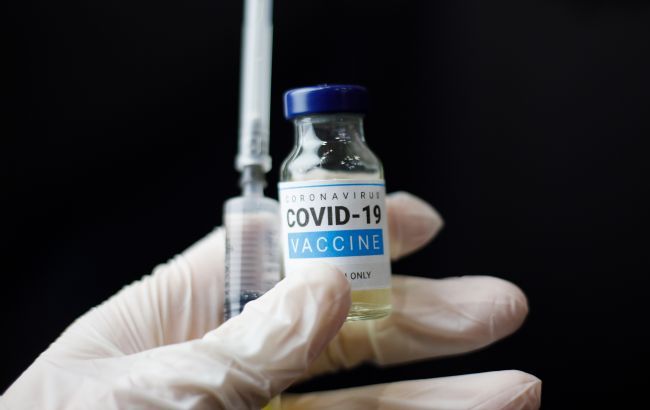 Общество: В Британии зафиксировали случаи аллергии на вакцину от COVID