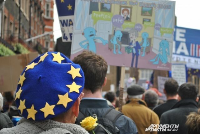 Общество: Британия и ЕС примут решение о судьбе переговоров по Brexit к 13 декабря