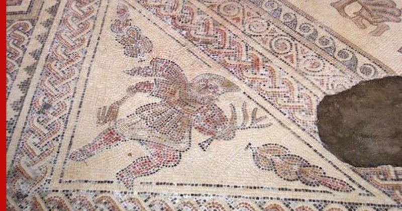 Общество: Арехеологов удивила римская мозаика V века на вилле Чедуорт в Англии