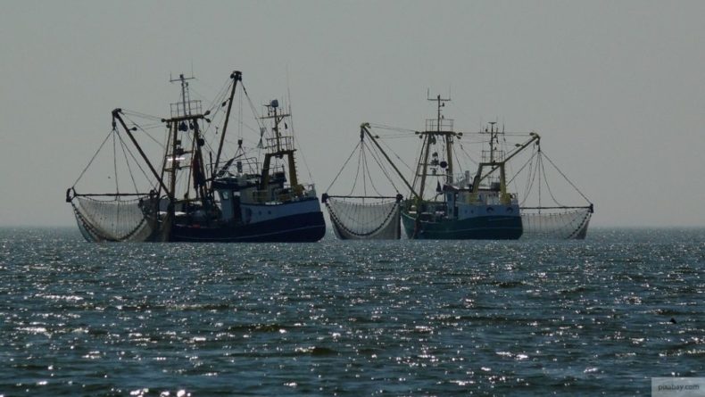 Общество: Великобритания планирует задерживать европейских рыбаков