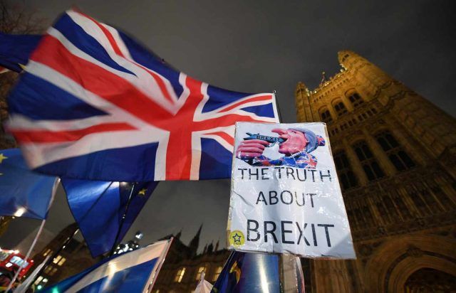Общество: Великобритания снова не смогла договориться с Евросоюзом об условиях выхода