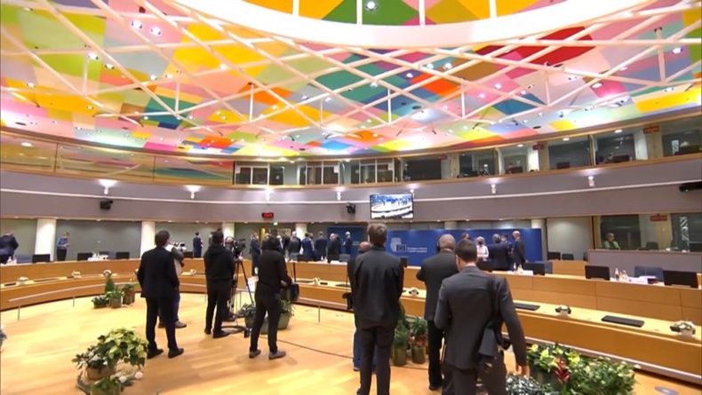 Общество: Британия и ЕС продолжат переговоры по торговой сделке после Brexit