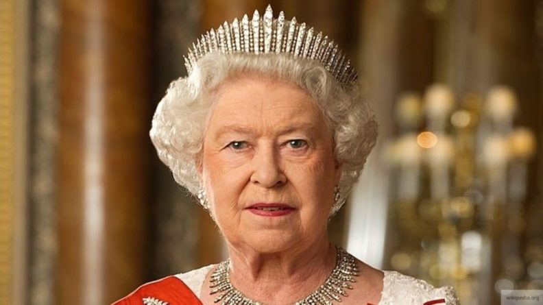 Общество: Королева Великобритании обновит рождественскую речь под итоги Brexit