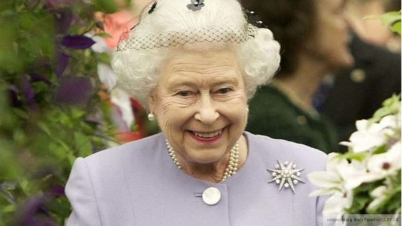 Общество: Королева Елизавета II не стала записывать речь к Рождеству из-за Brexit